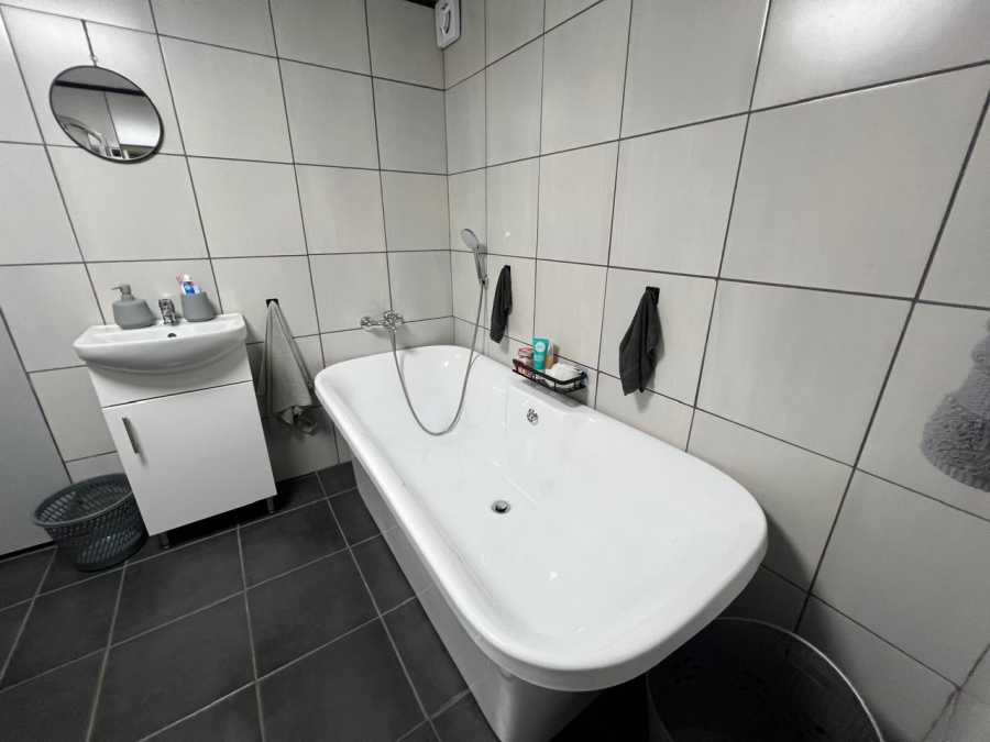 1 Bedroom Property for Sale in Deneysville Free State